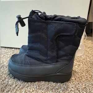 Toddler size 9 Snow boots